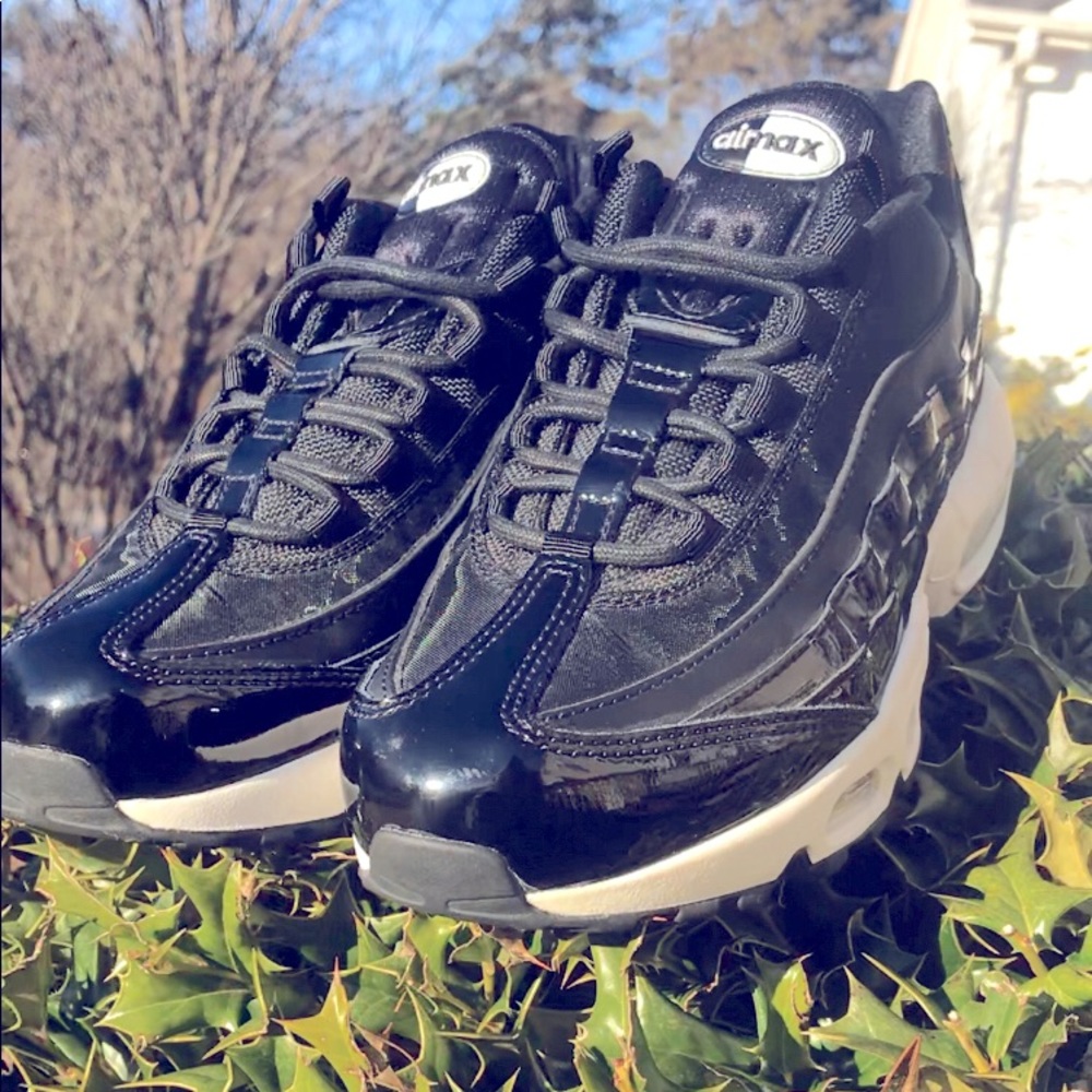 Nike Air Max 95 SE PRM (Women’s)